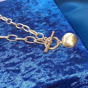 Necklace with Big Big pendant earrings